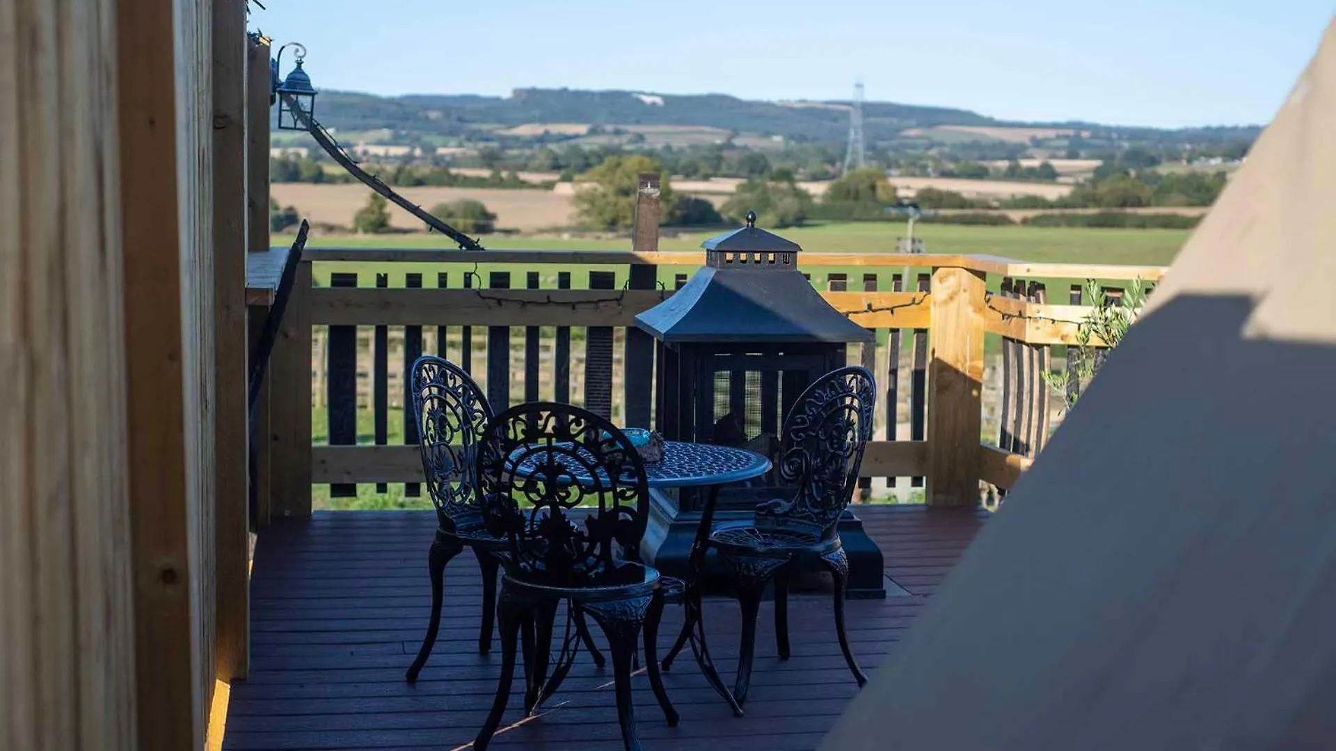 Burtree Country House, Tipi'S, Treehouse & Lodge & House Rooms With Hot Tubs In A Private Garden Thirsk