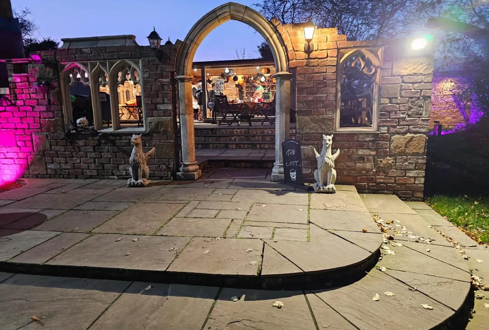 Burtree Country House, Tipi'S, Treehouse & Lodge & House Rooms With Hot Tubs In A Private Garden Thirsk 0*,  United Kingdom
