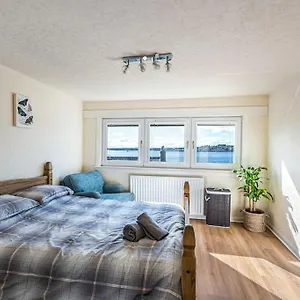 broughty-ferry-riverview-apt-3-bedroom-sleeps-7.edinburghhotelsuk.org/