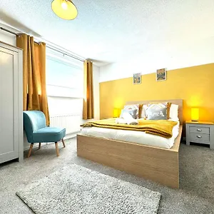 the-alnham-large-apartment-near-city-centre-with-parking.hotels-newcastle-upon-tyne.com/